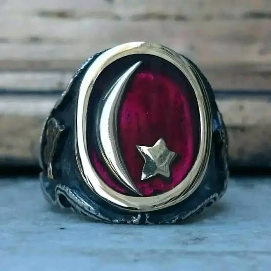 Mikufu na Pete za Upendo