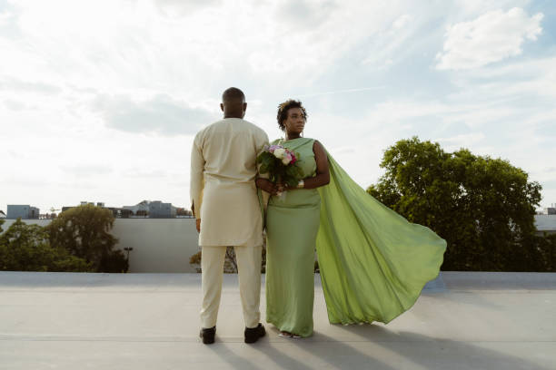 Tulizuiliwa Kuolewa kwa Miaka kwa Sababu ya Jirani Nilipovunja Laana Hiyo, Kila Kitu Kilianza Kubadilika