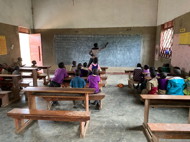 Nilivyomrudisha Mtoto Wangu Kwenye Masomo Baada ya Kuathirika na Simu na Marafiki Wabaya