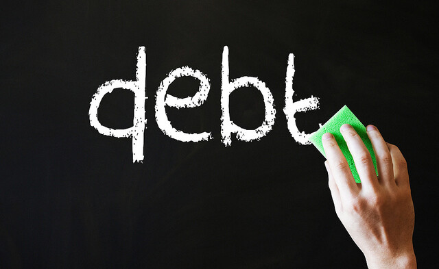 Nilivyotoka Kwenye Madeni ya Mikopo ya Mkononi Ndani ya Miezi Mitatu Bila Kukopa Tena