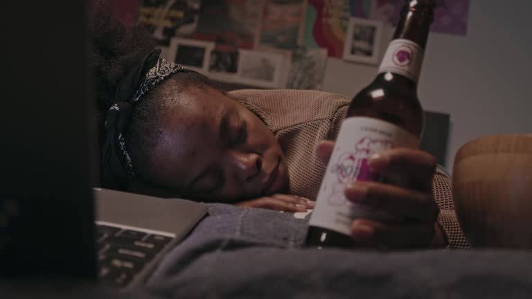 Nilivyookoa Binti Yangu Baada Yake Kuanza Kutembea na Marafiki Waliokuwa Wakimpeleka Kwenye Tabia Mbaya