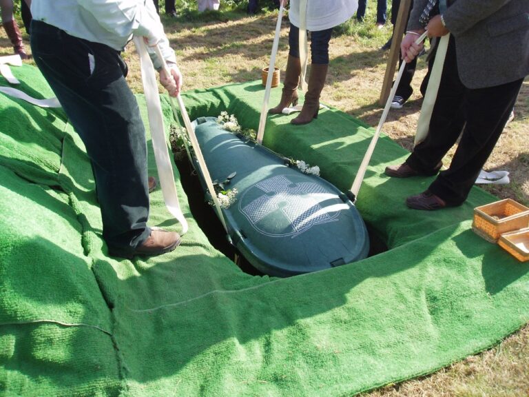 Nilivyoshuhudia Mwili Ukikataa Kushushwa Kaburini Mpaka Aliyemuua Akakili