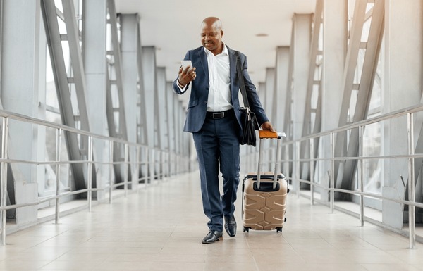 Nilivyopata Kazi ya Nje ya Nchi Baada ya Miezi 18 ya Kutuma CV Bila Kupata Hata Interview Moja