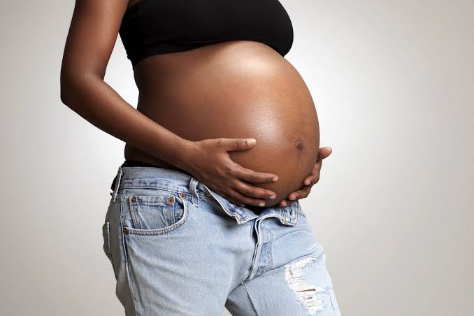 Niliishi Kwenye Simanzi na Masimango ya Kukosa Mtoto kwa Miaka Wawili, Mpaka Tiba ya Asili Iliponibariki na Mapacha