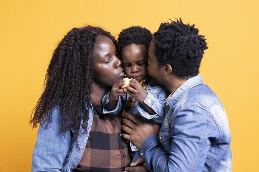Nilitamani Sana Kupata Mtoto wa Kiume Wa Kurithishwa Jina na Mali Zangu Baada ya Kupata Wasichana Tupu, Mpaka Tiba ya Kienyeji Ilipofungua Baraka ya Mtoto wa Kiume